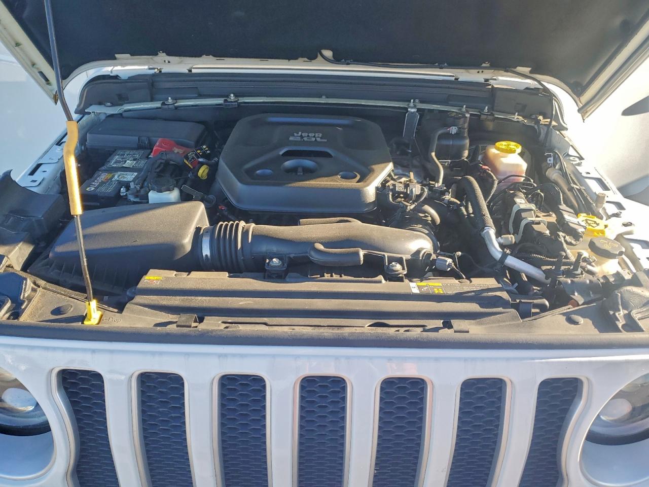 Jeep Wrangler Sahara Image 9