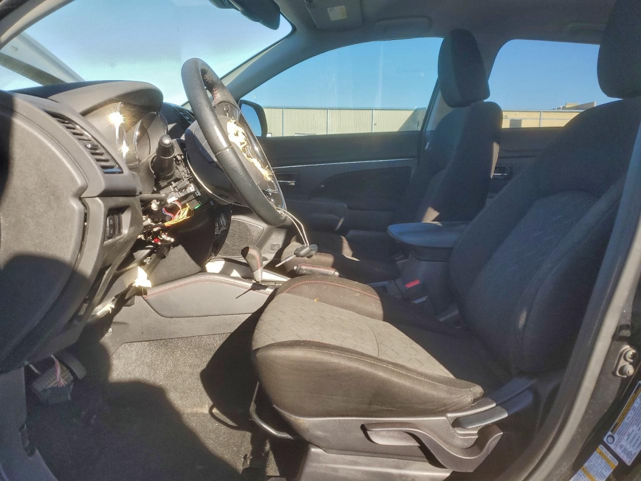 Mitsubishi Outlander Es Image 9