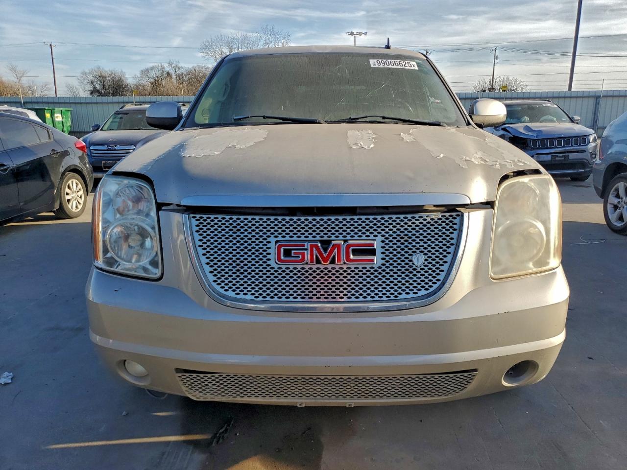 GMC Yukon Image 10