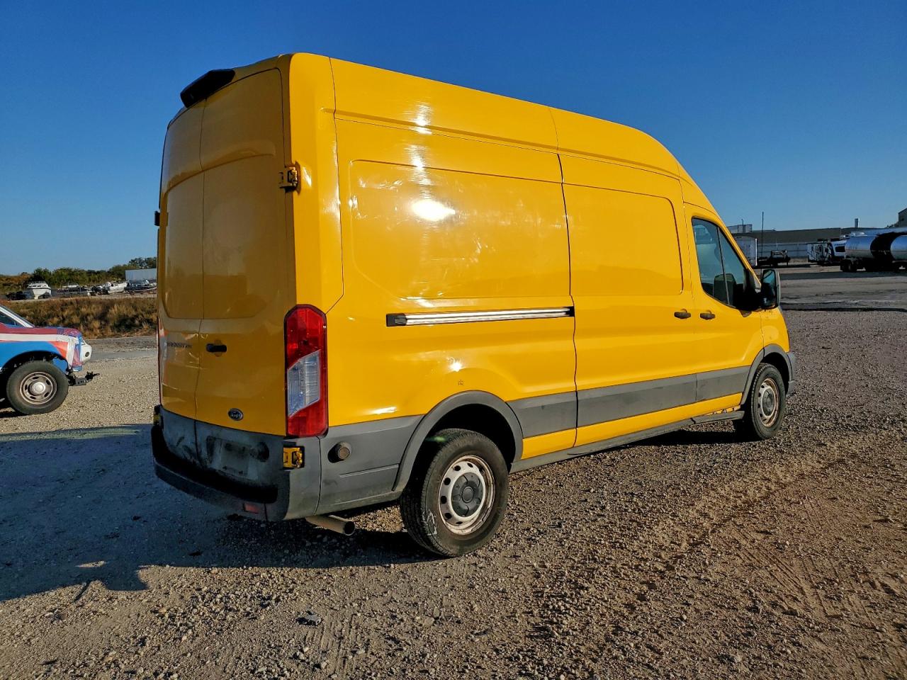 Ford Transit T-250 Image 9