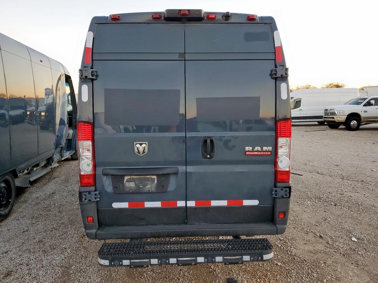 Ram Promaster 3500 High Image 4