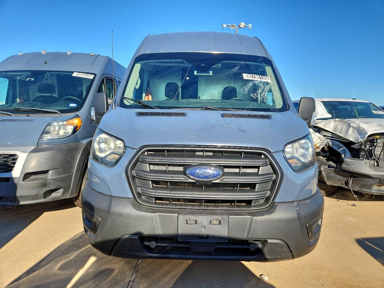 Ford Transit T-250 Image 4