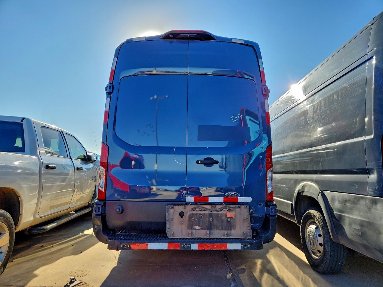 Ford Transit T-250 Image 12