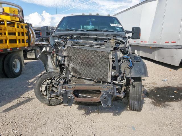 Ford F-650 Super Duty Image 3