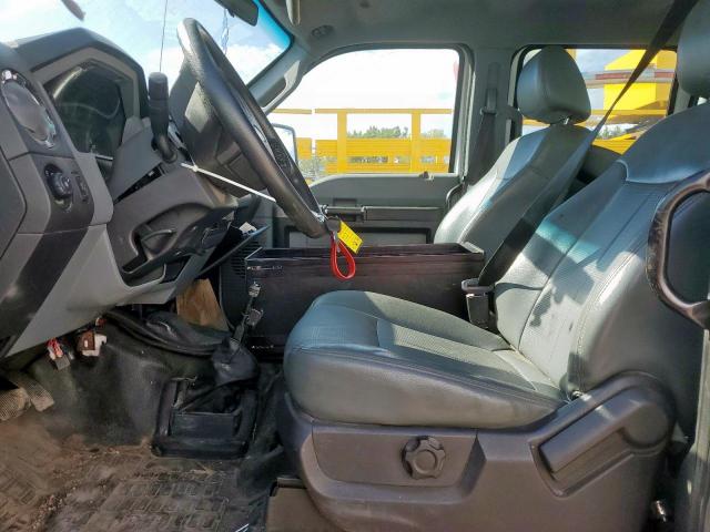 Ford F-650 Super Duty Image 9