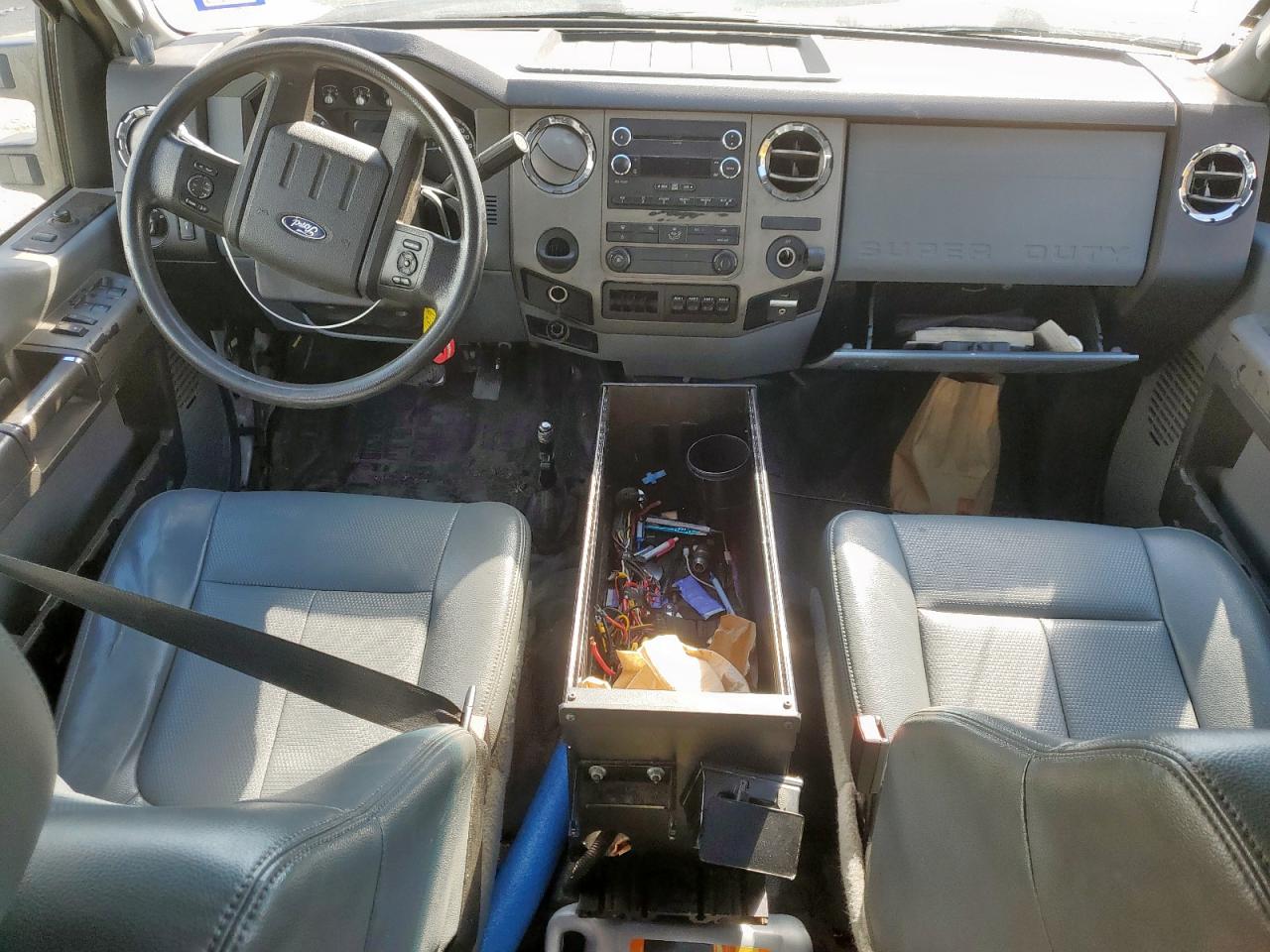 Ford F-650 Super Duty Image 6