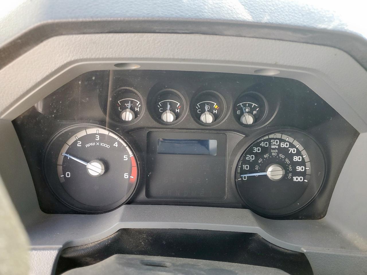 Ford F-650 Super Duty Image 8