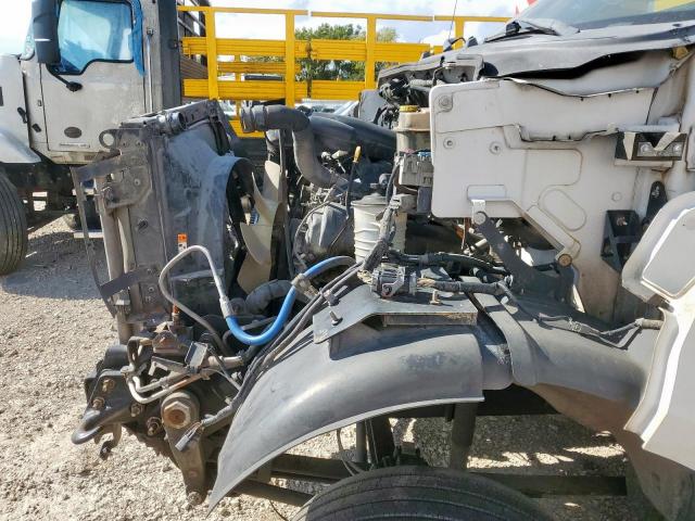 Ford F-650 Super Duty Image 11