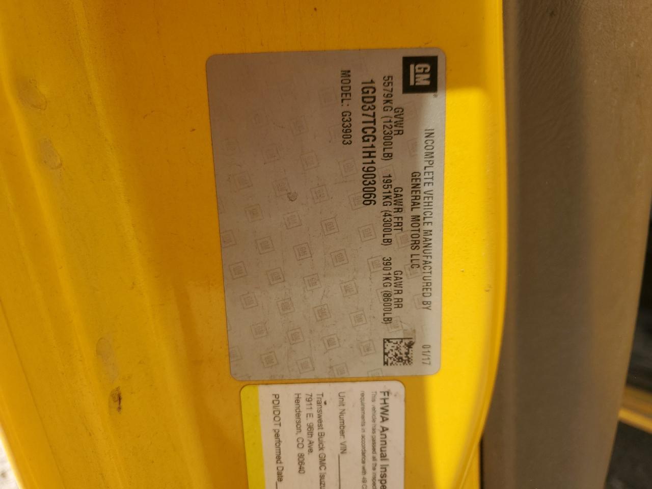 GMC Savana Cutaway G3500 Image 13