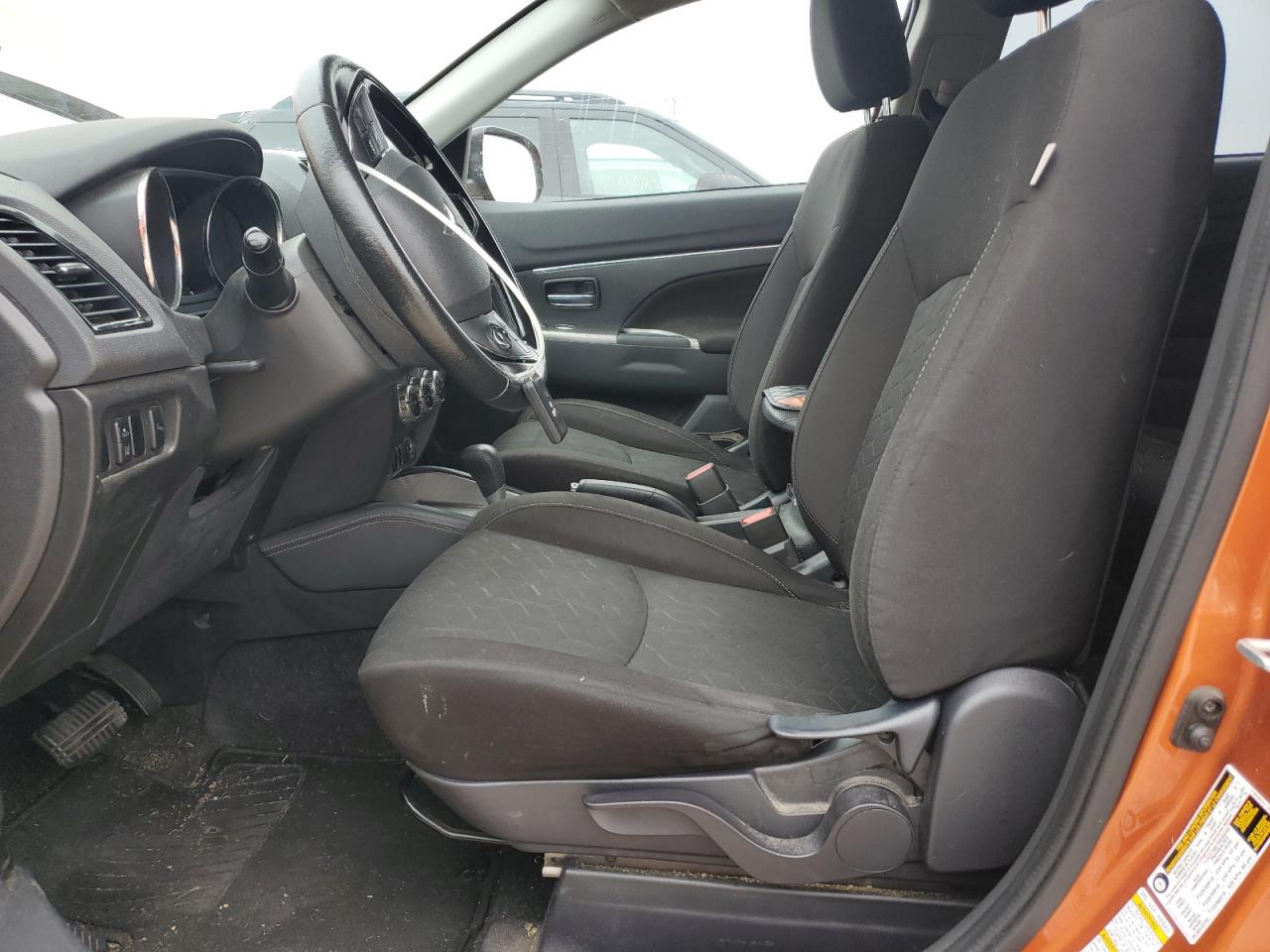 Mitsubishi Outlander Se Image 3