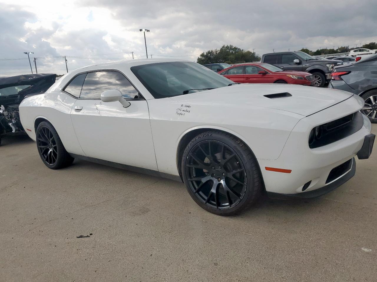 Dodge Challenger Sxt Image 3