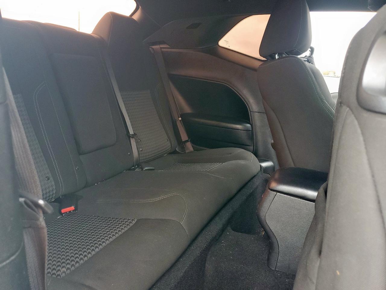 Dodge Challenger Sxt Image 9