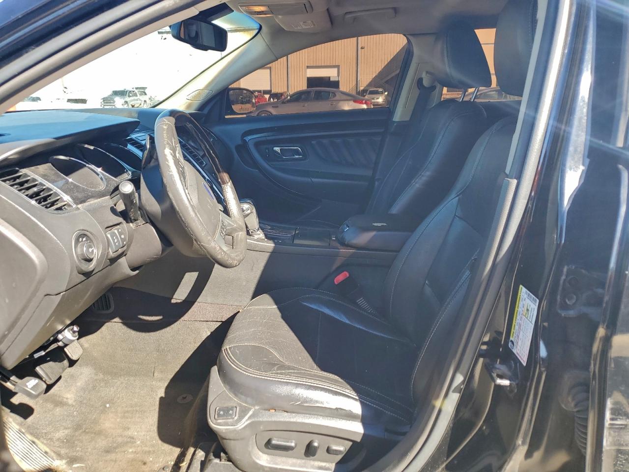 Ford Taurus Limited Image 4