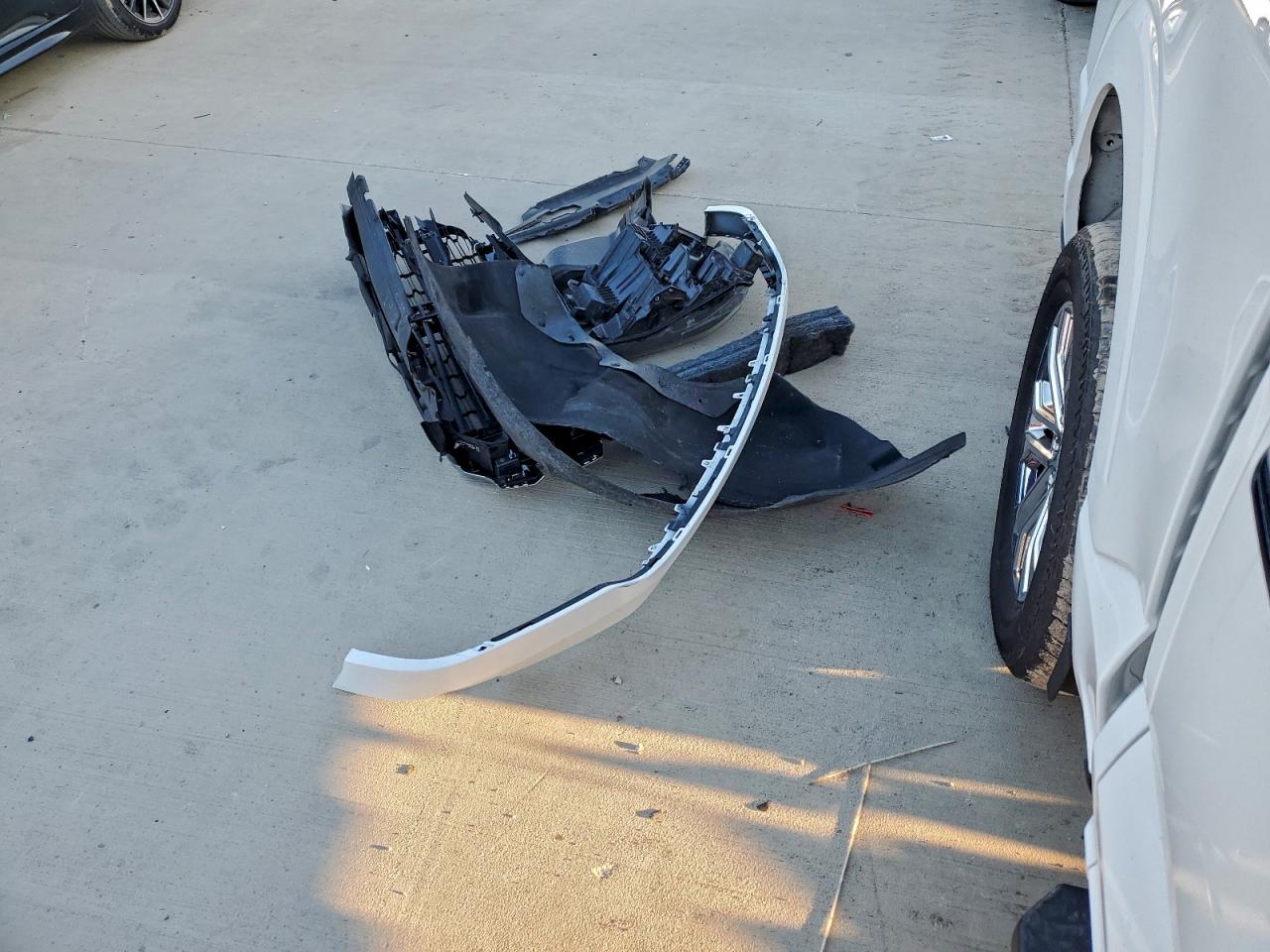 Ford F-150 Lariat Image 10