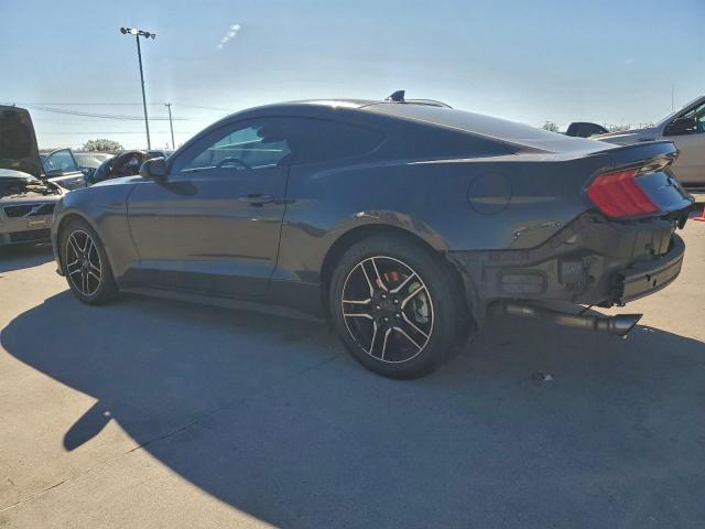 Ford Mustang Image 9