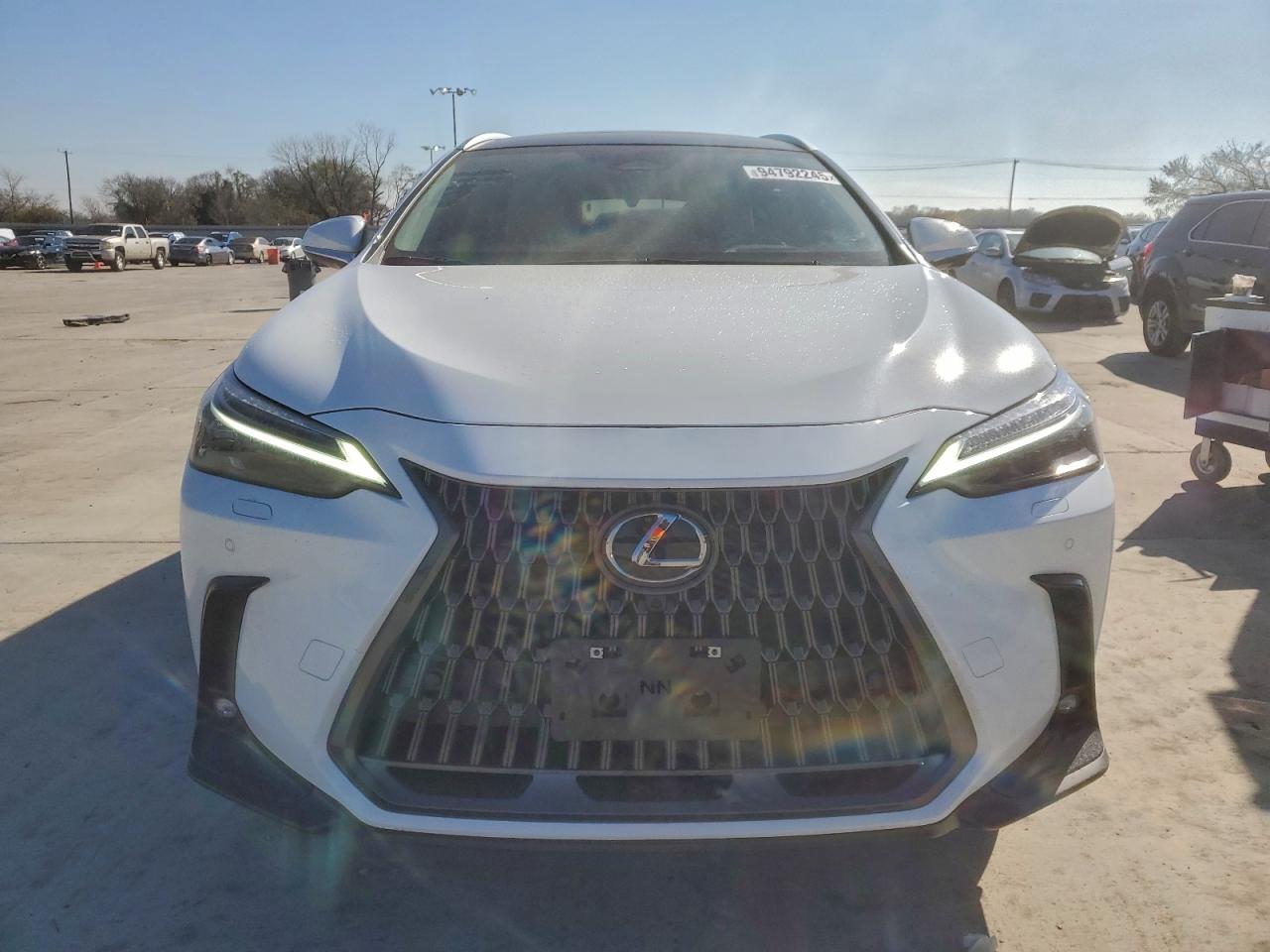 Lexus NX 350h Base Image 12