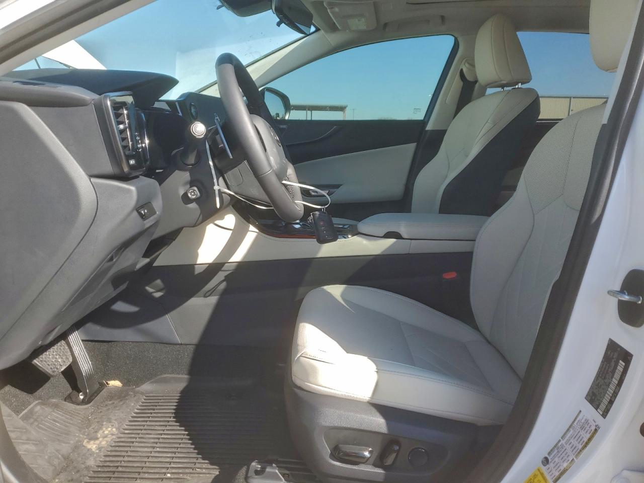 Lexus NX 350h Base Image 3
