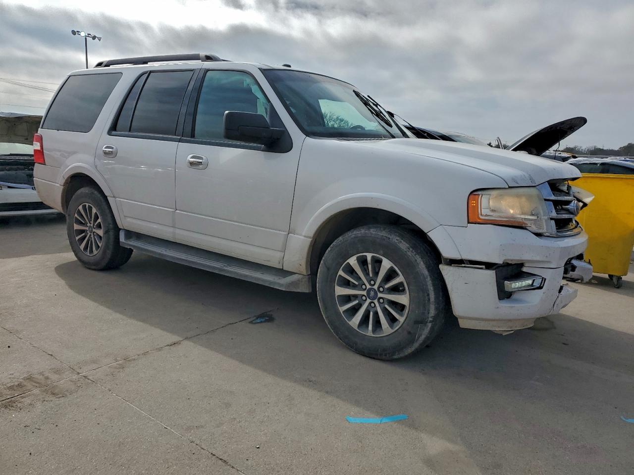 Ford Expedition Xlt Image 3
