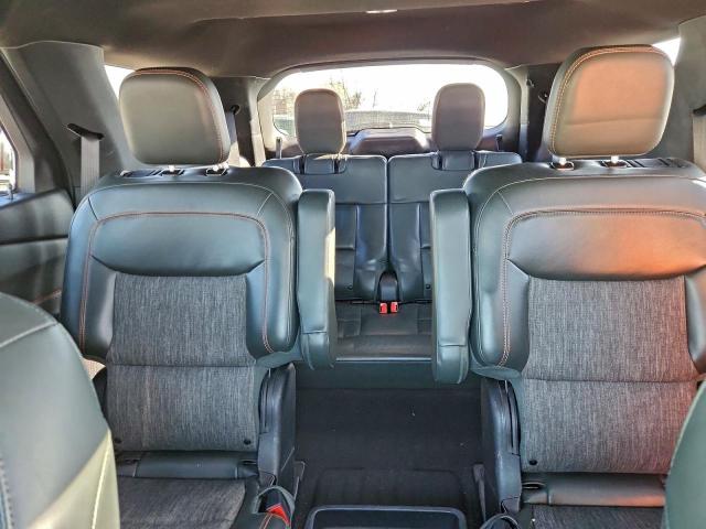 Ford Explorer Timberline Image 10