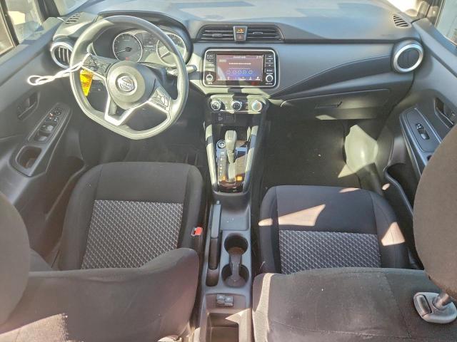 Nissan Versa S Image 11