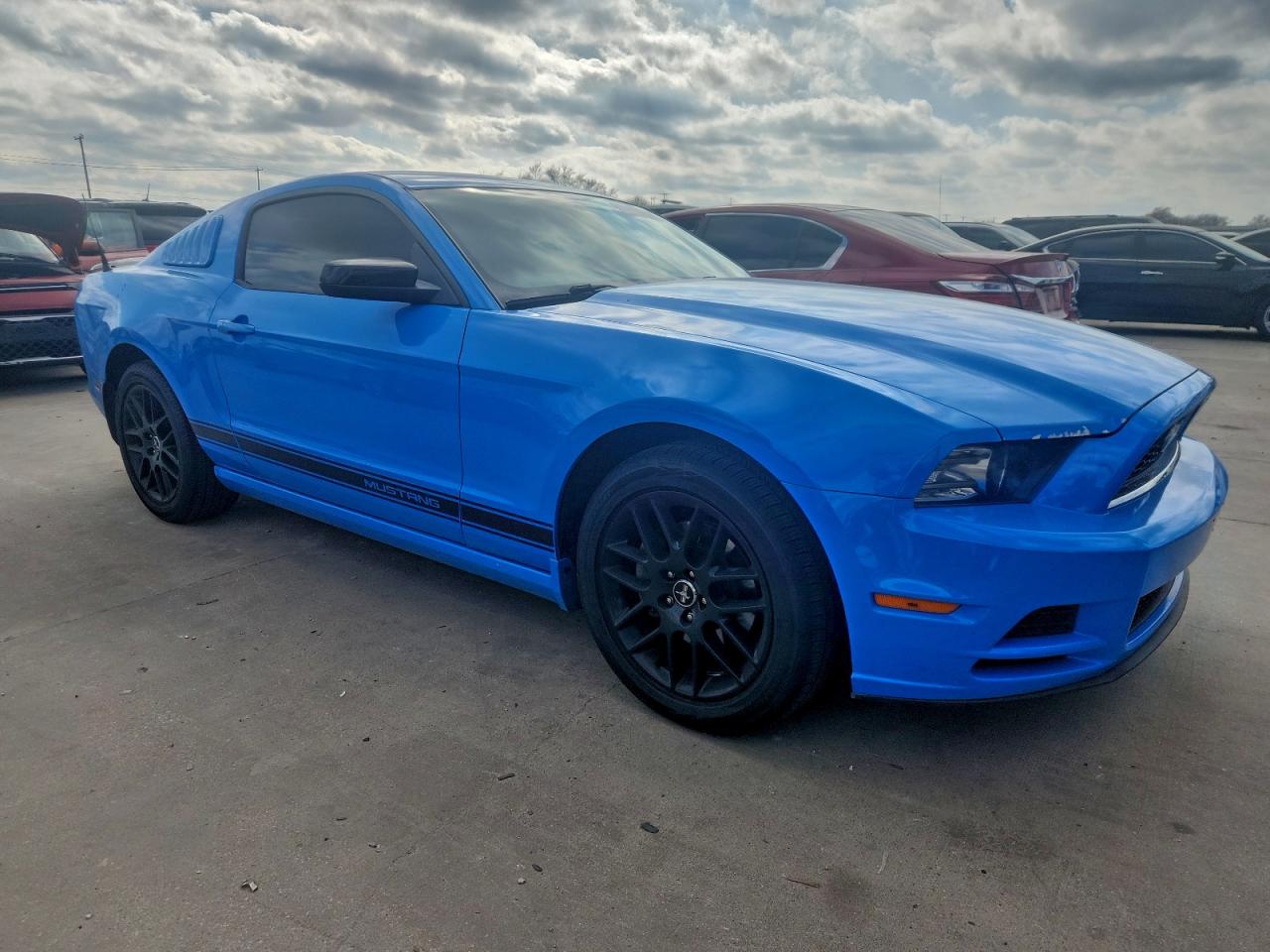 Ford Mustang Image 12