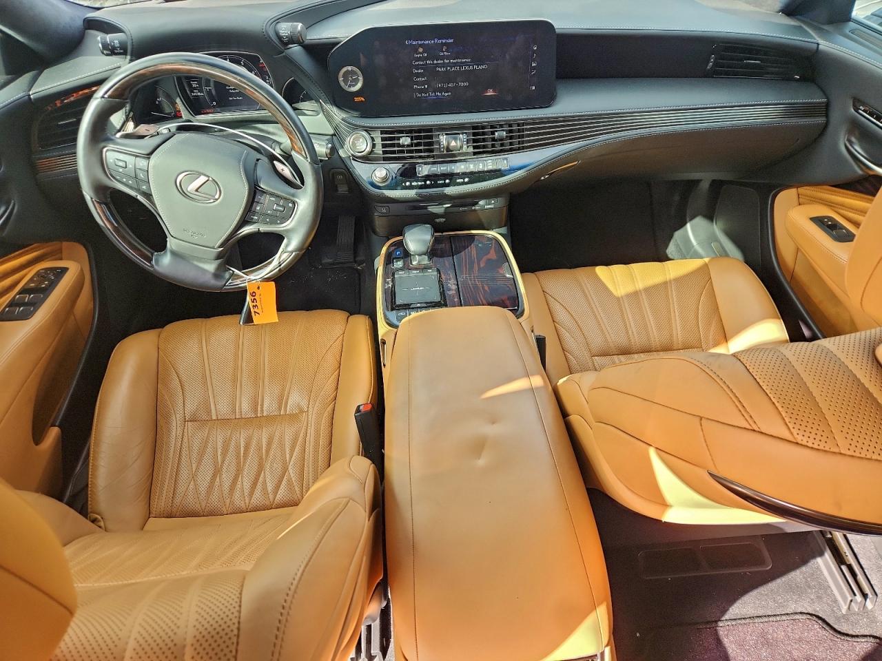 Lexus LS 500 Base Image 11