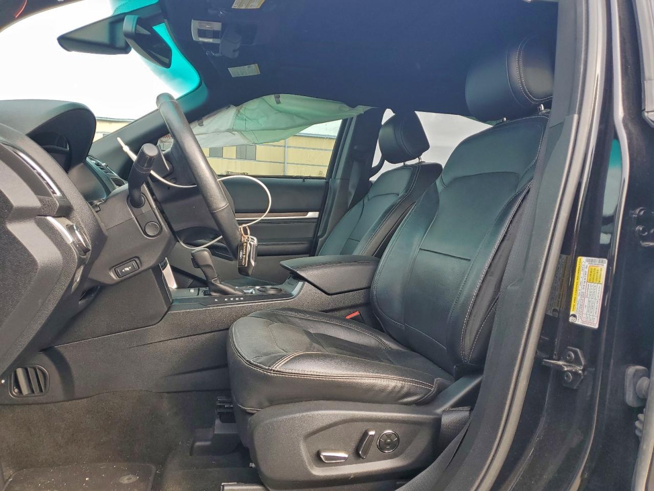 Ford Explorer Limited Image 4