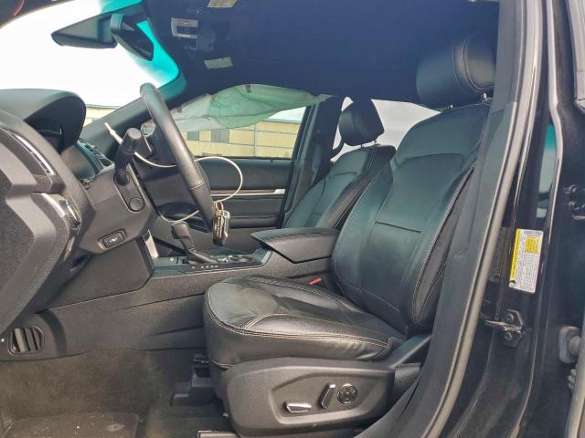 Ford Explorer Limited Image 4