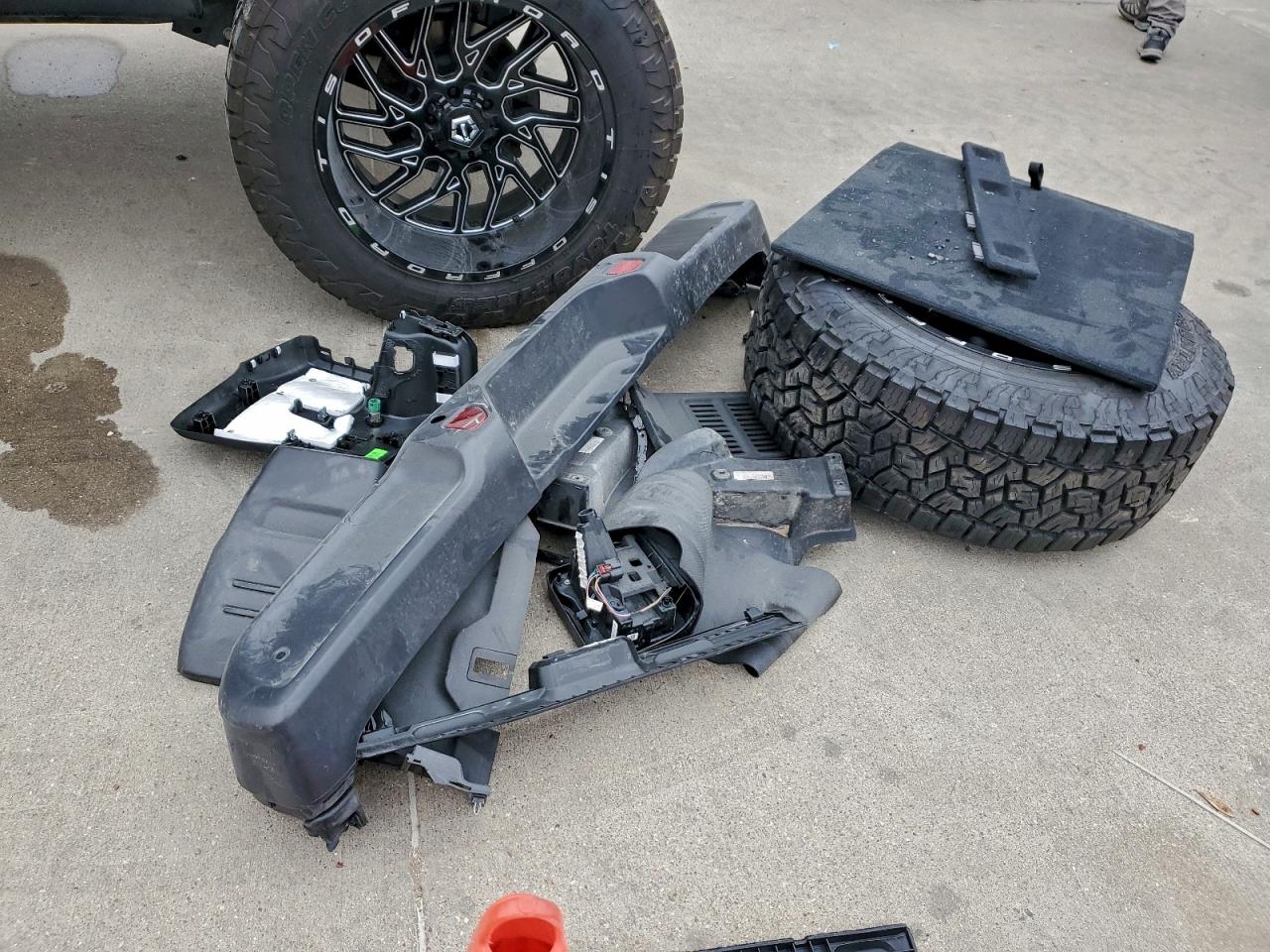 Jeep Wrangler Rubicon Image 12