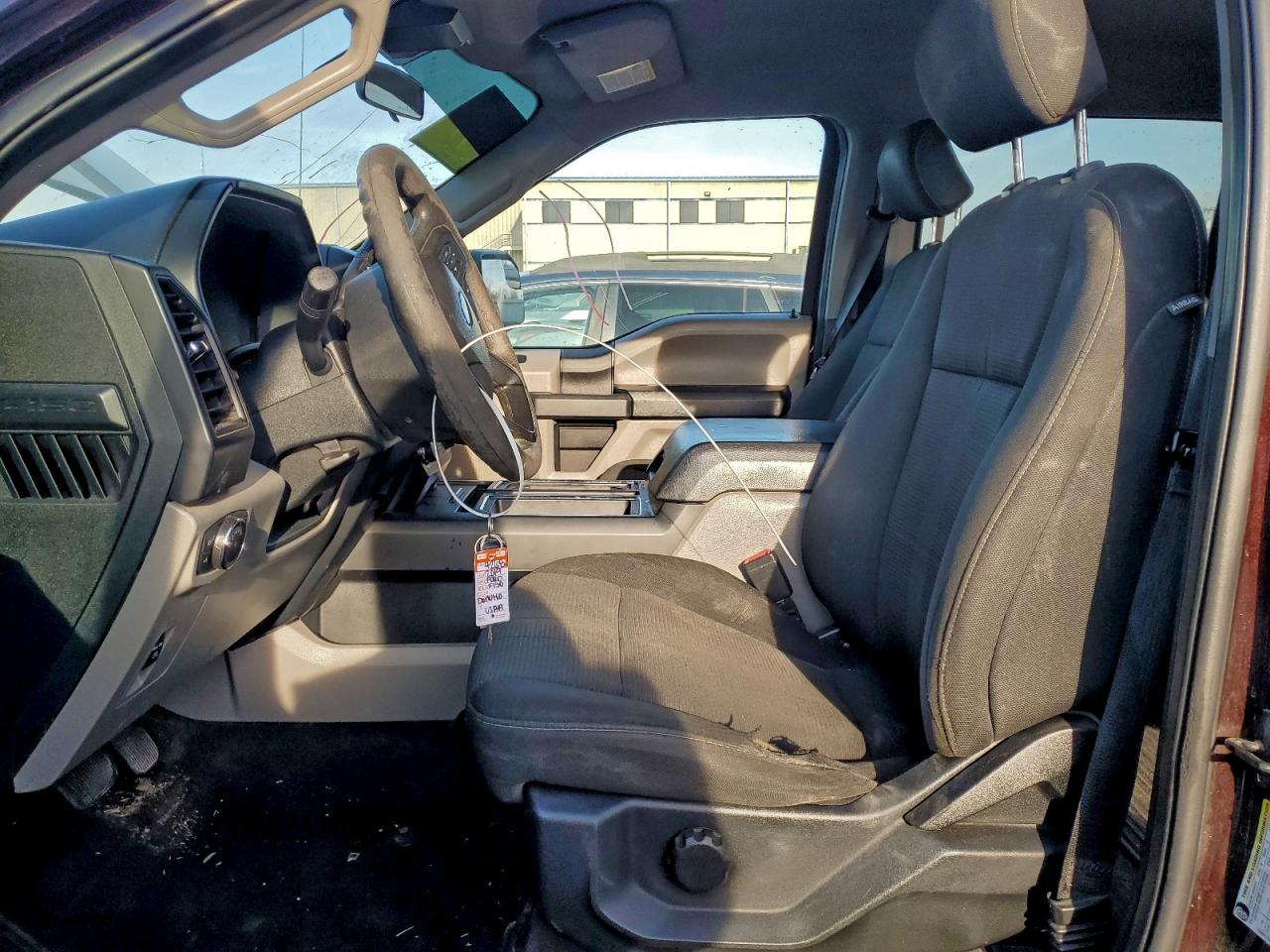 Ford F-150 Supercrew Image 4