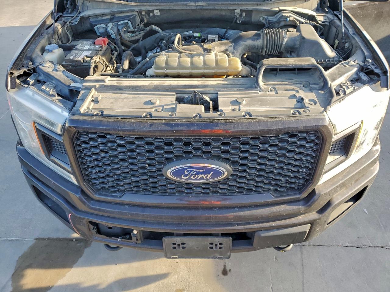 Ford F-150 Supercrew Image 11