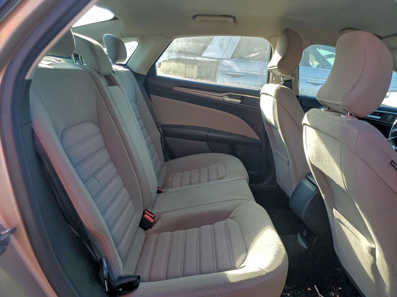 Ford Fusion S Image 9