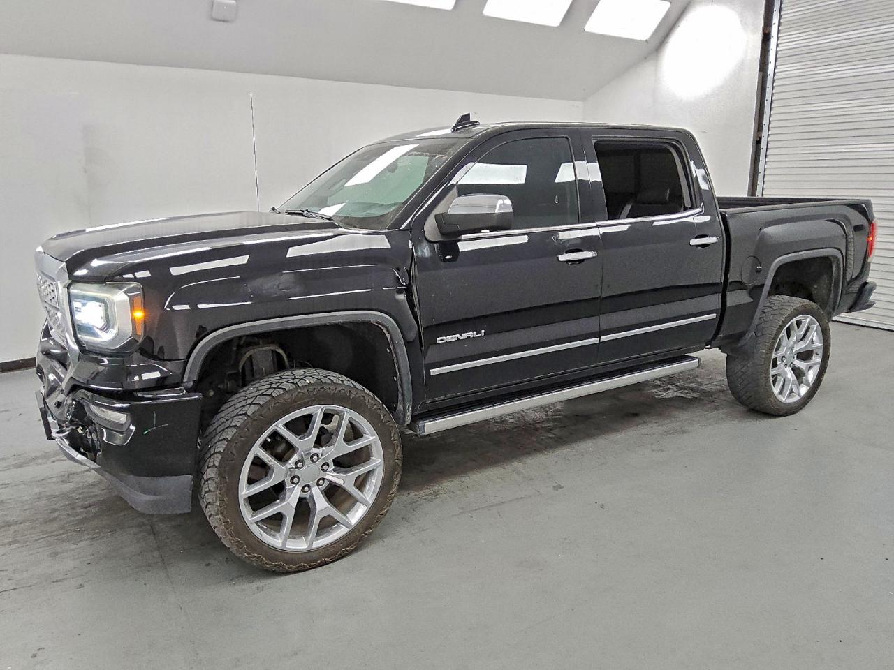 GMC Sierra K1500 Denali Image 1