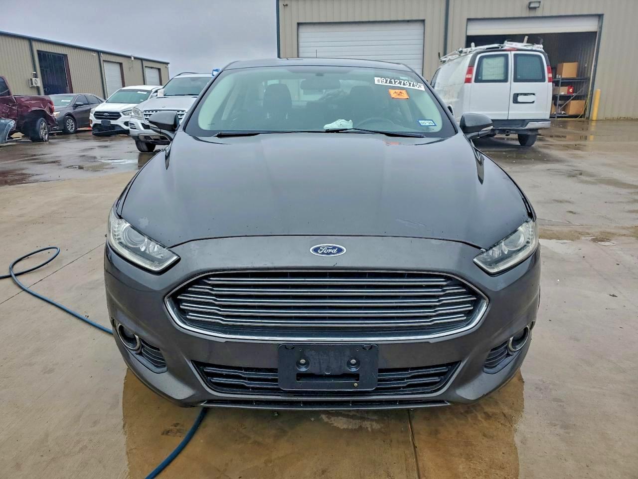 Ford Fusion Se Image 2