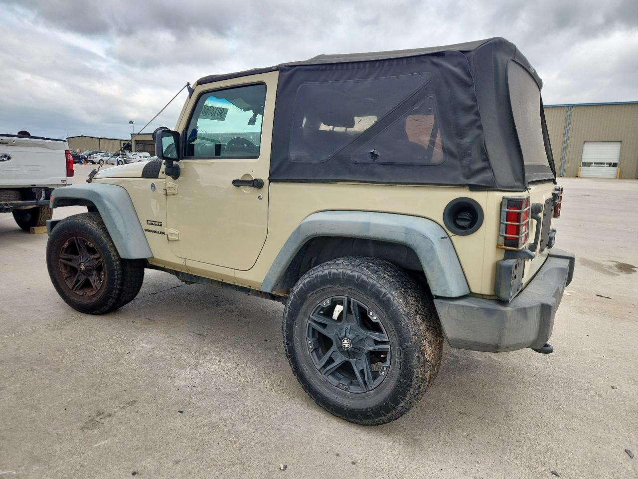 Jeep Wrangler Sport Image 3