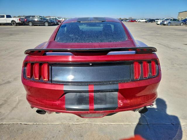 Ford Mustang Image 7