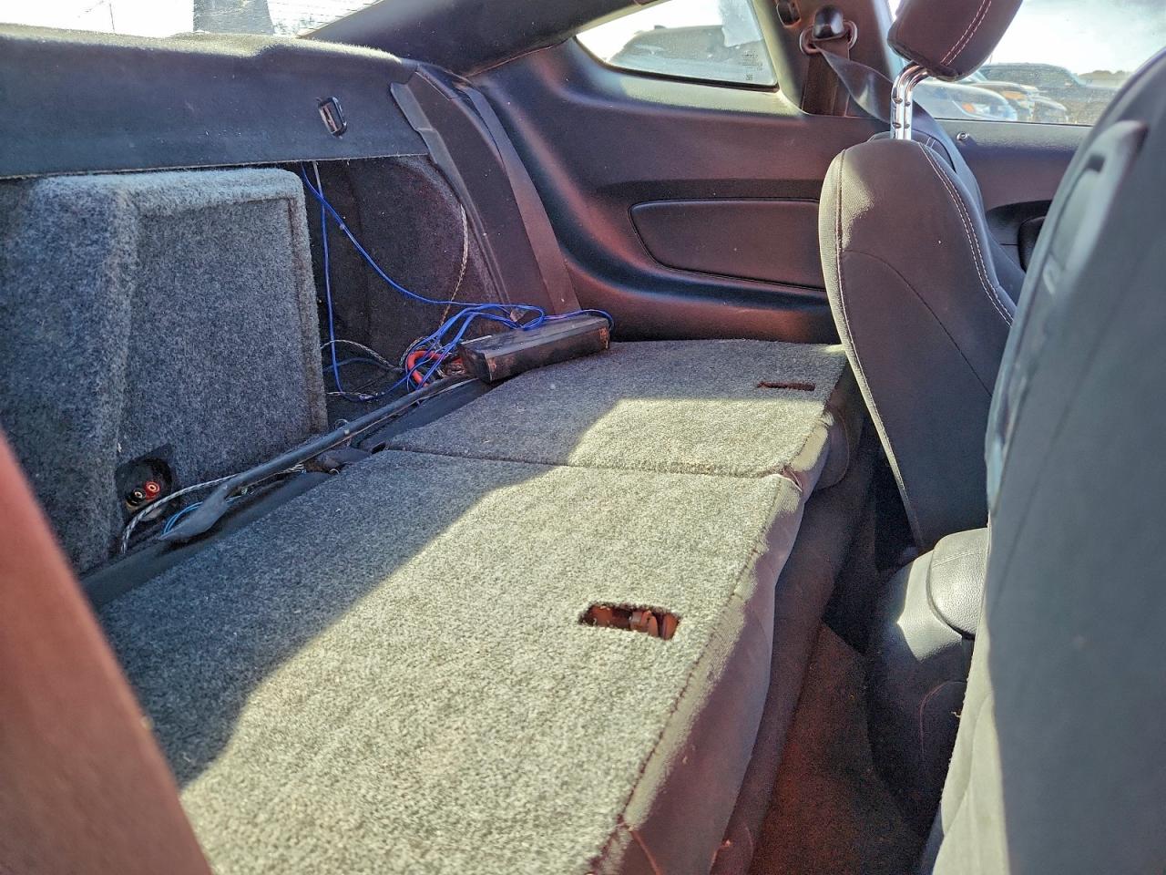 Ford Mustang Image 8