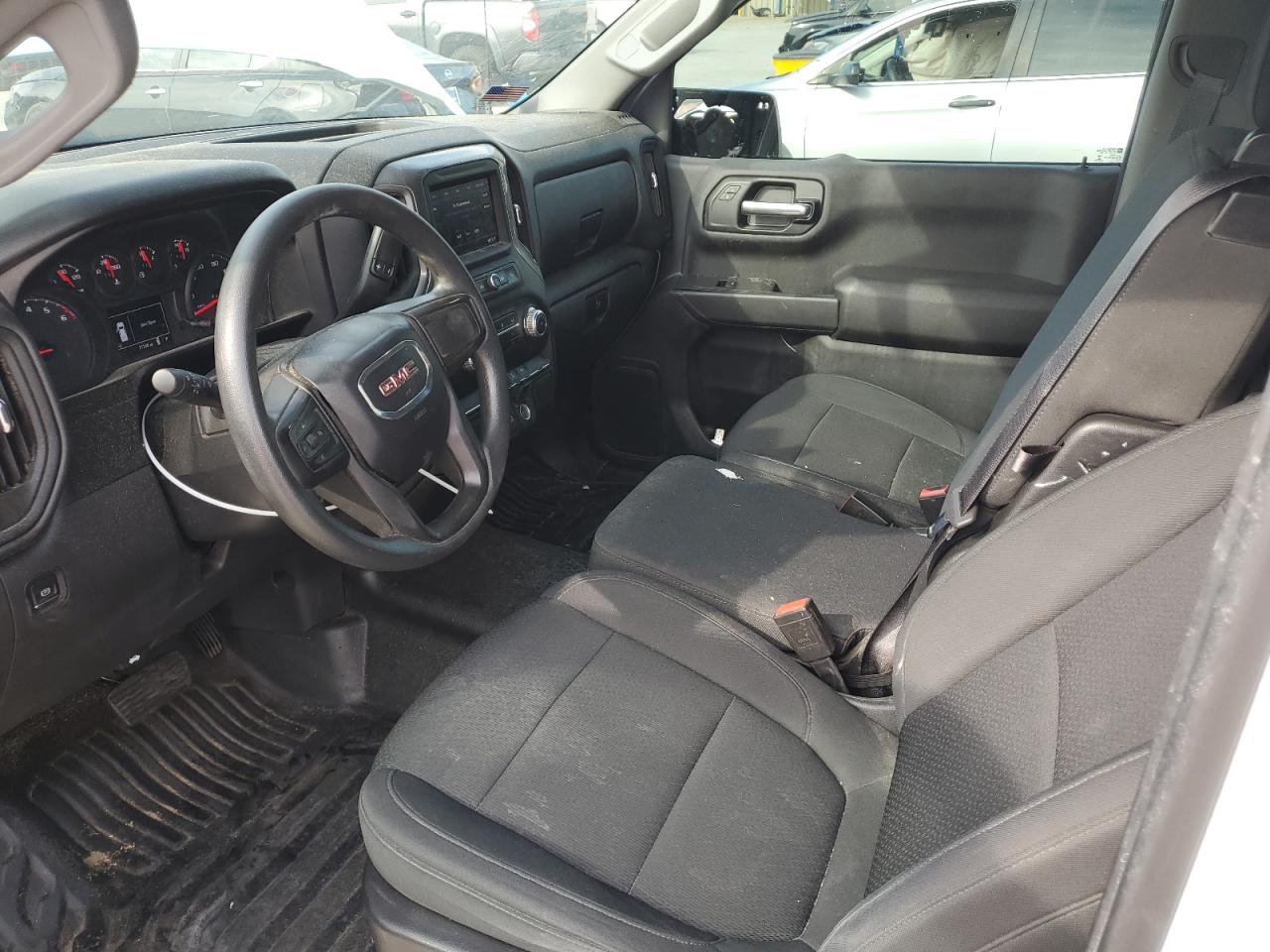 GMC Sierra C1500 Image 4