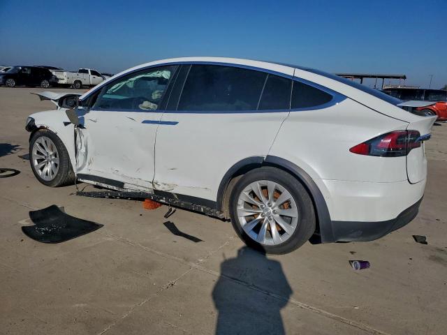 Tesla Model X Image 4