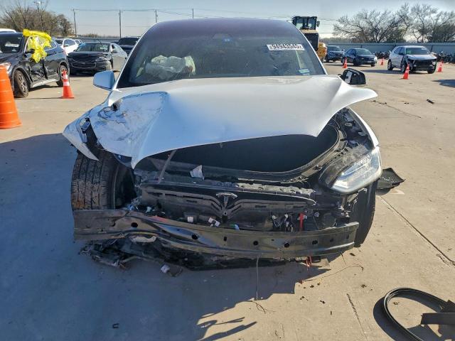 Tesla Model X Image 2