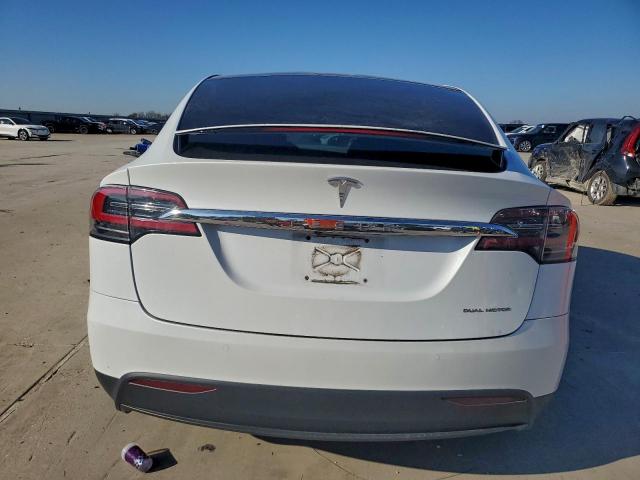 Tesla Model X Image 9