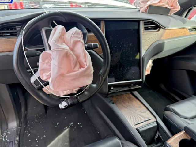 Tesla Model X Image 8