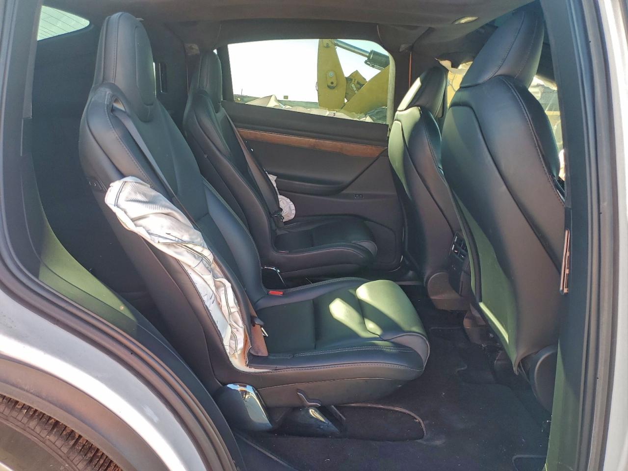 Tesla Model X Image 7