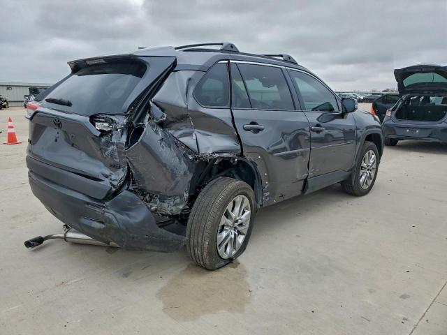 Toyota RAV4 Xle Premium Image 12