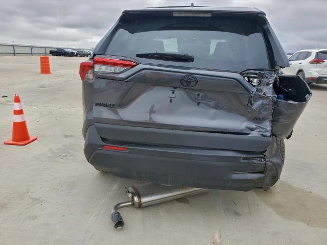 Toyota RAV4 Xle Premium Image 6