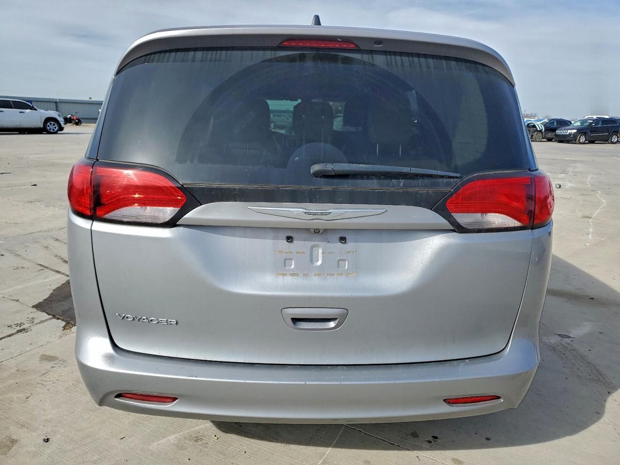 Chrysler Minivan Lxi Image 14