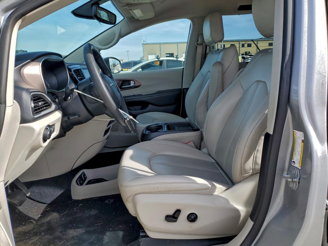 Chrysler Minivan Lxi Image 4