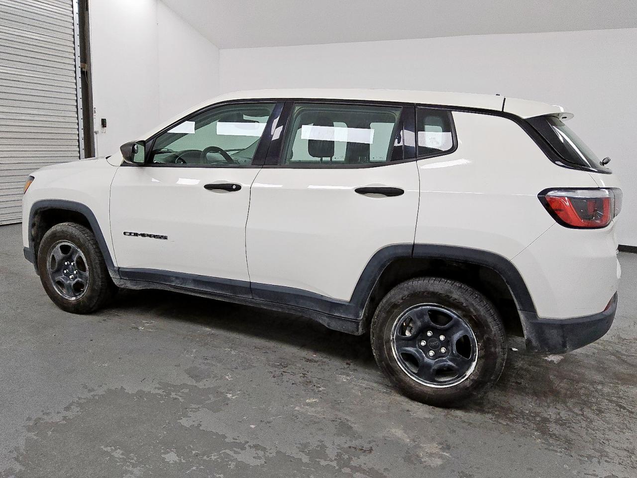 Jeep Compass Sport Image 2