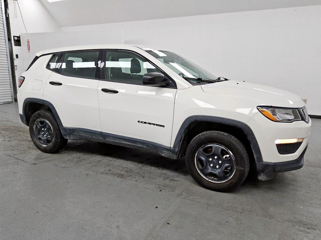 Jeep Compass Sport Image 3