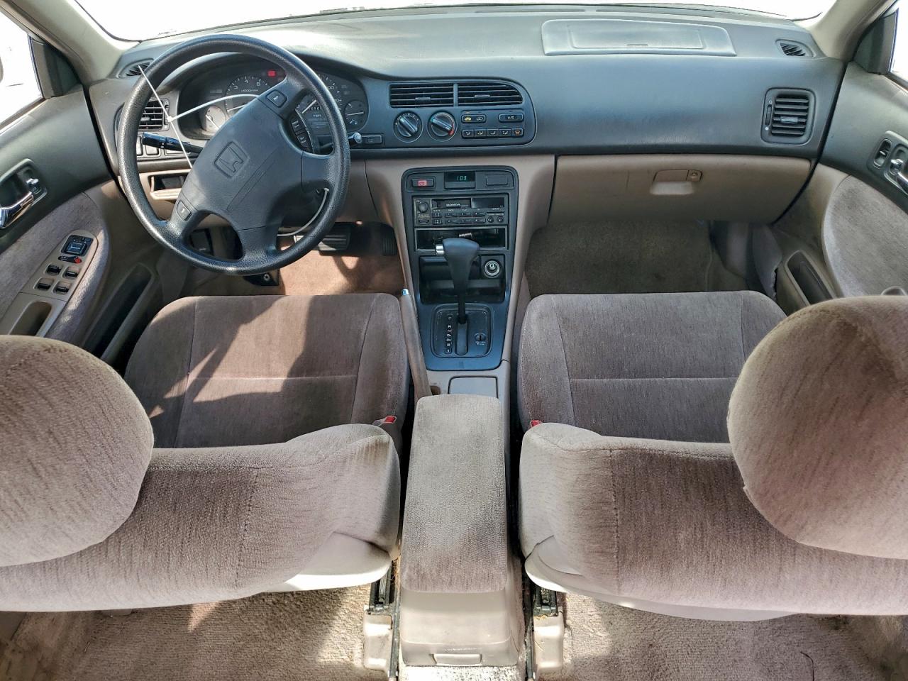 Honda Accord Lx Image 6